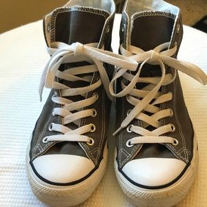 Converse high tops gray